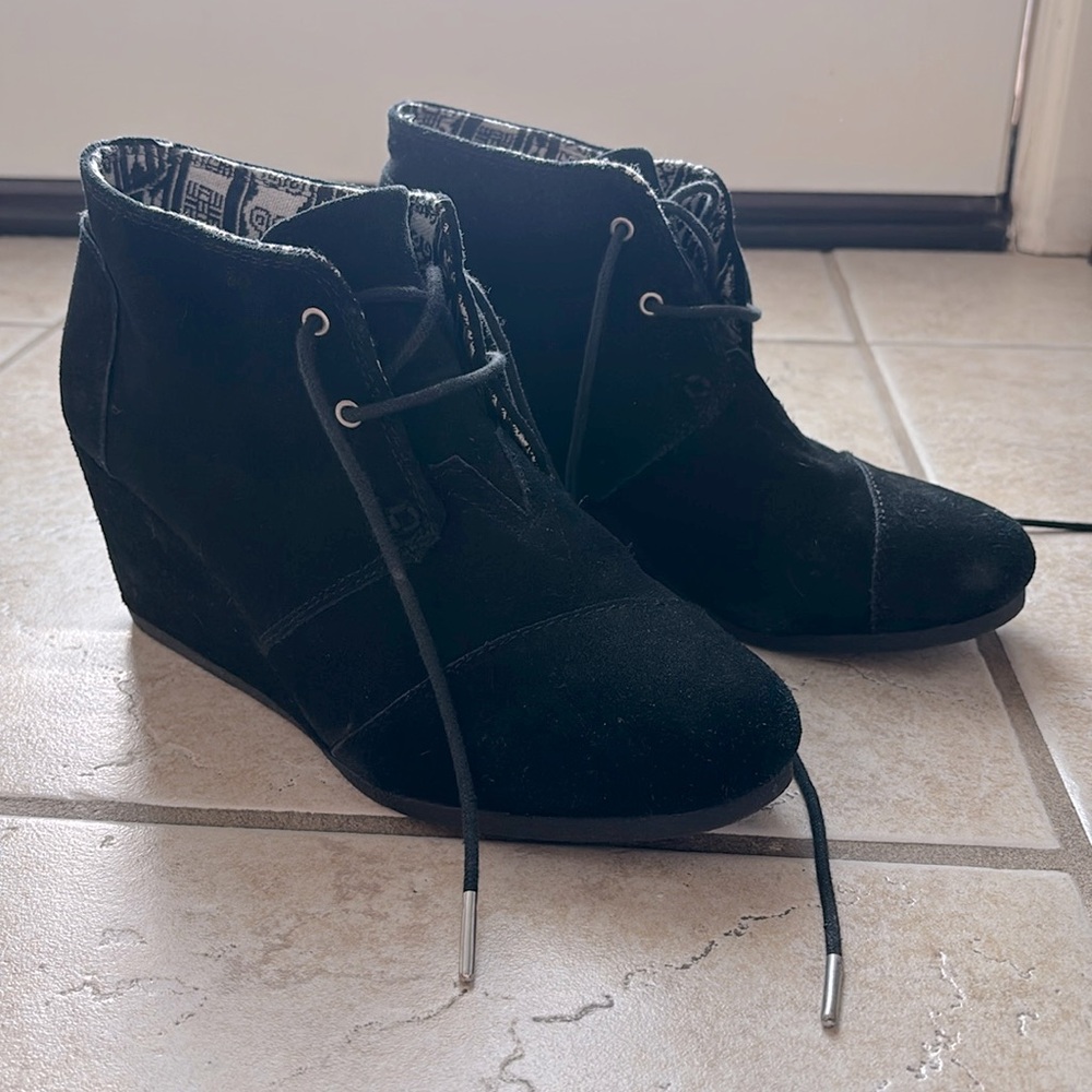 Toms Lace Up Wedge Ankle Boots